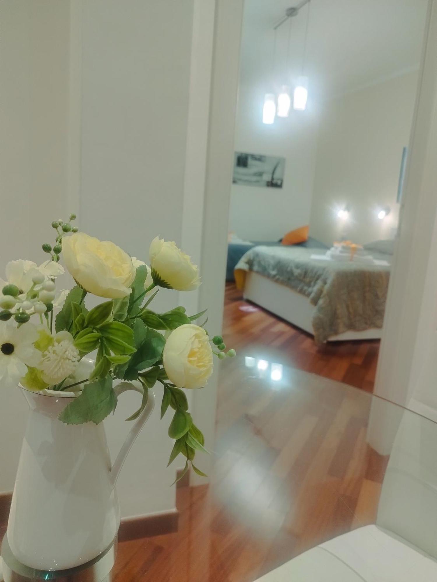 Residenza Piazza Moro Bed & Breakfast Bari Exterior photo
